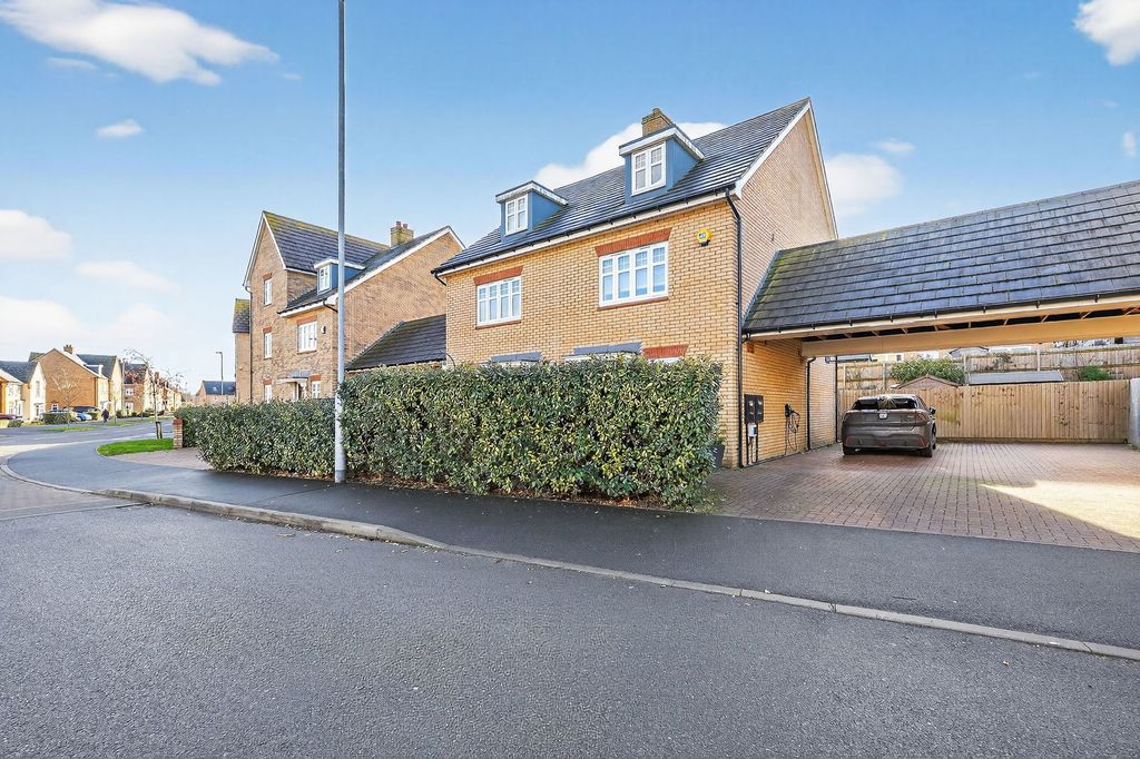 Property photo 1 of 36