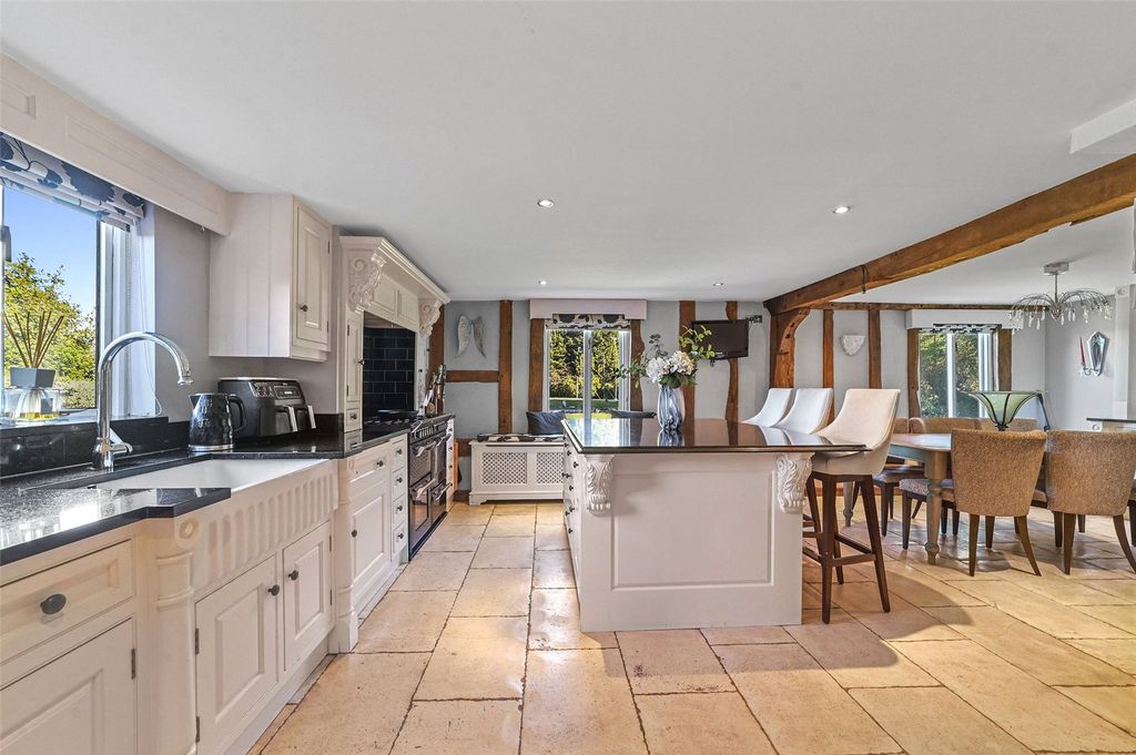 Property photo 2 of 28 Picture No. 29