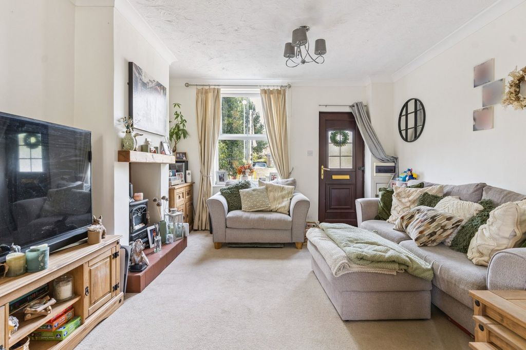 Property photo 3 of 13