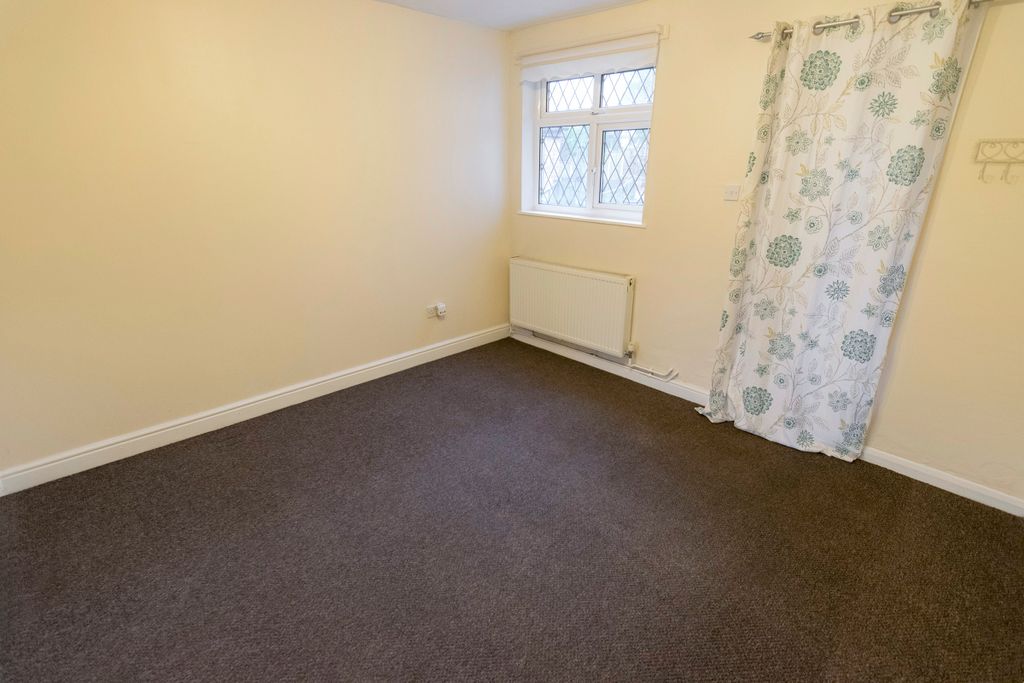 Property photo 3 of 8 Reception 2