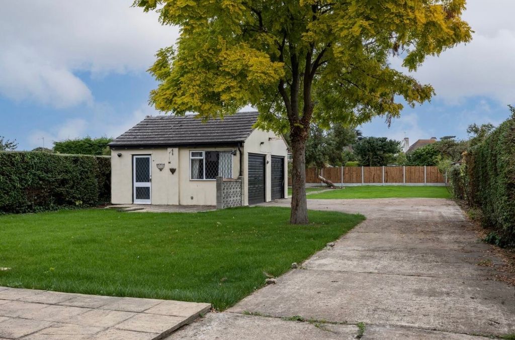 Additional image 20 of 4 bed detached house for saleSouthcliff Park, Clacton-On-Sea CO15