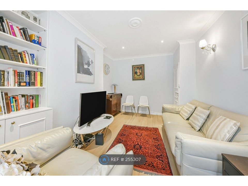 Property photo 1 of 23 Living Room