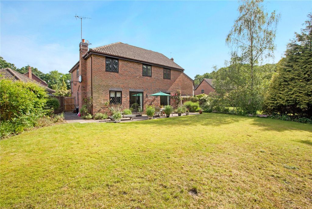 Property photo 2 of 16 Picture No. 24
