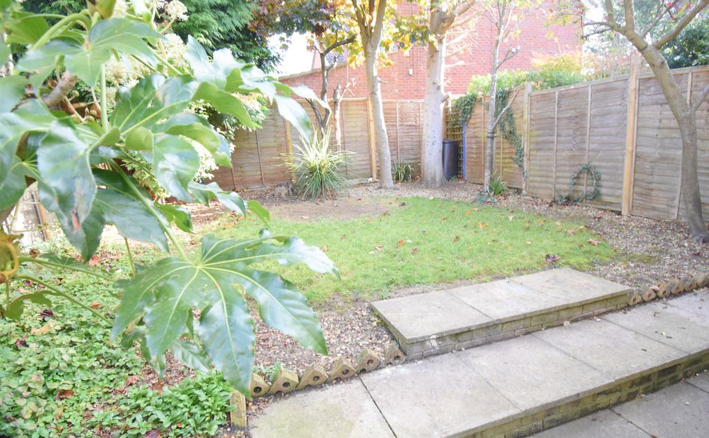 Property photo 3 of 6