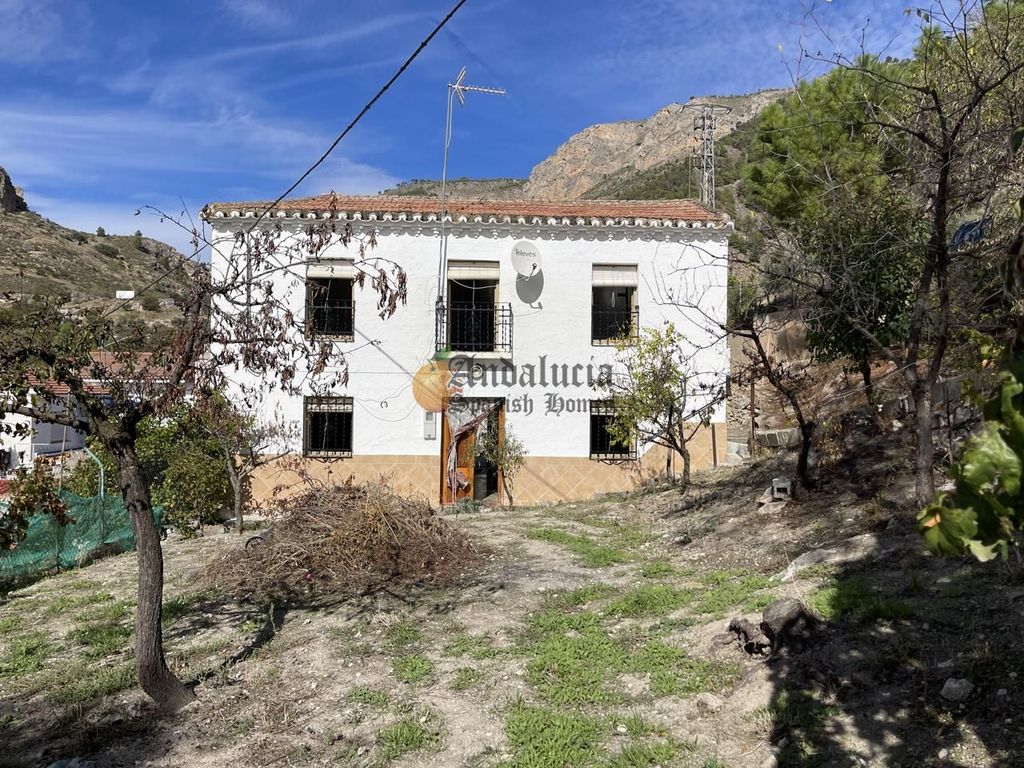 Property photo 2 of 48