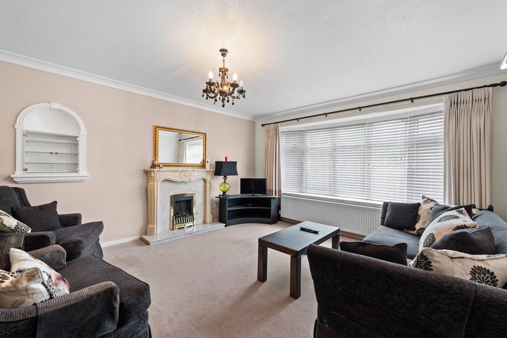 Property photo 3 of 37