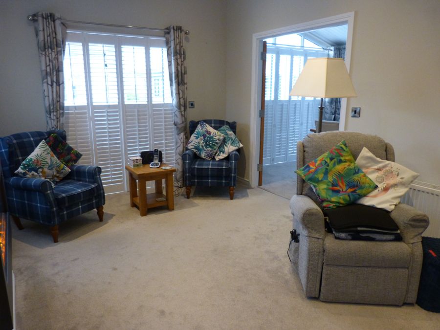 Property photo 3 of 21 Lounge