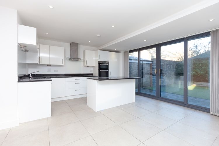 Property photo 1 of 10 213609