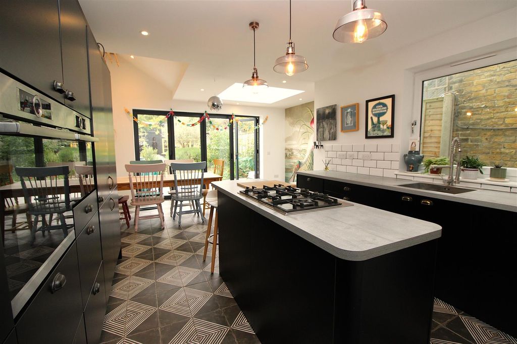 Property photo 3 of 16 Img_4483.Jpg
