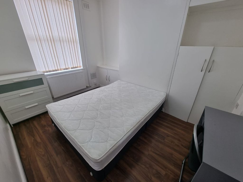 Property photo 3 of 11 Gallery