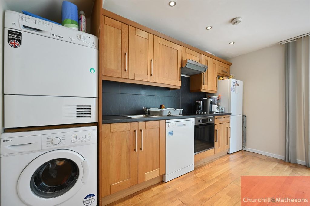 Property photo 3 of 11 Rcchmaa - Broomsbury Close (10).Jpg