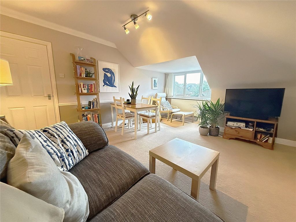 Property photo 2 of 7 Picture No. 23