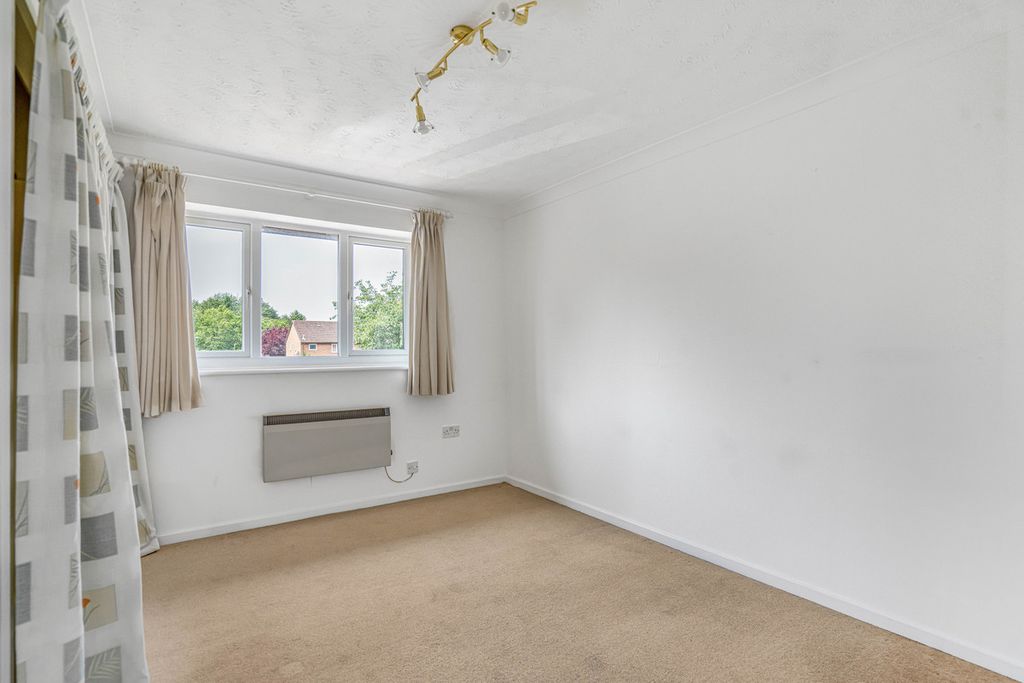 Property photo 3 of 11