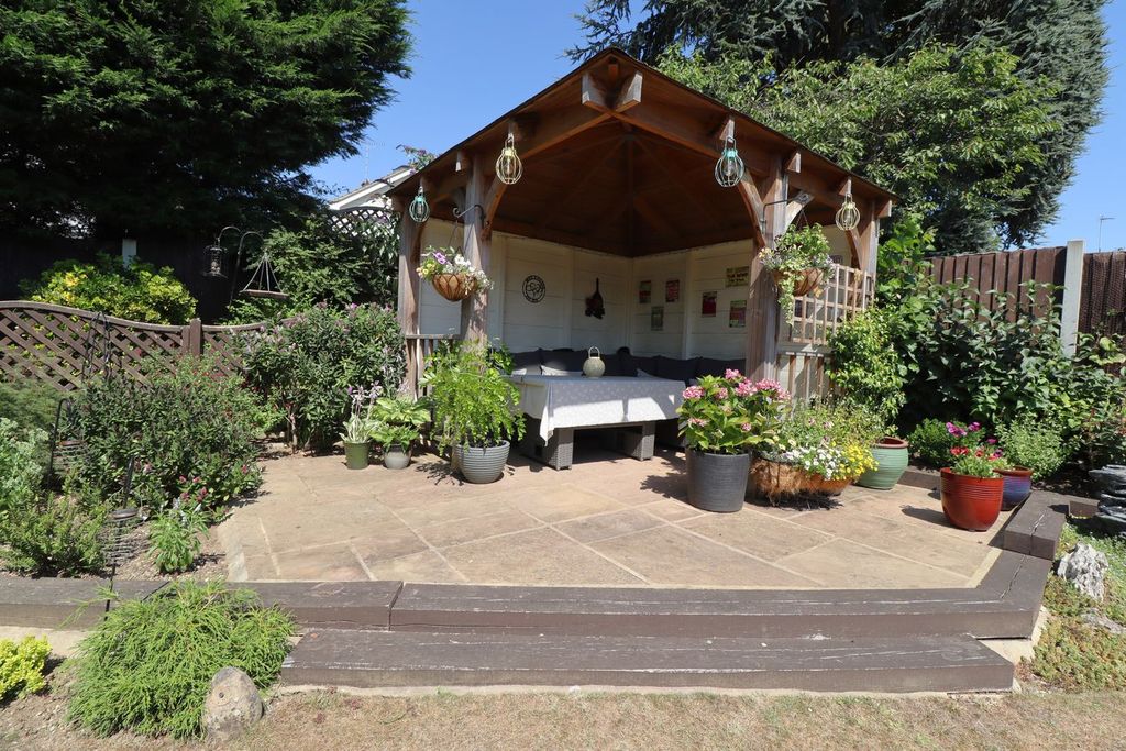 Property photo 3 of 21