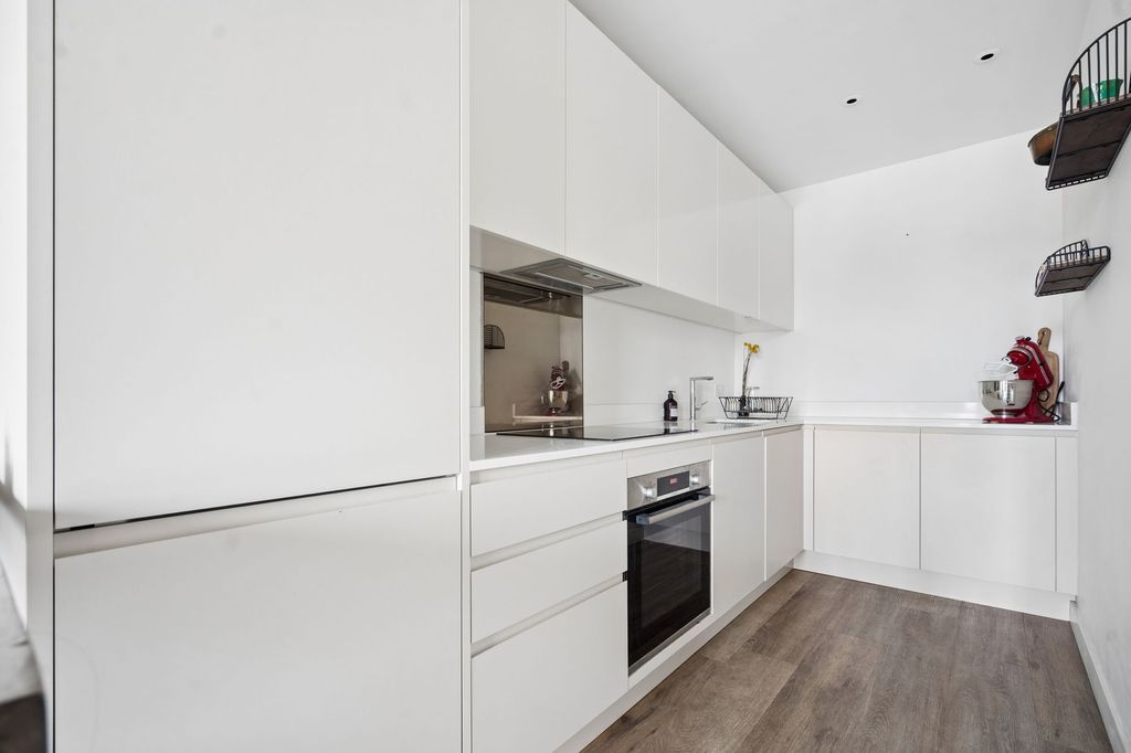Property photo 3 of 16 Kitchen