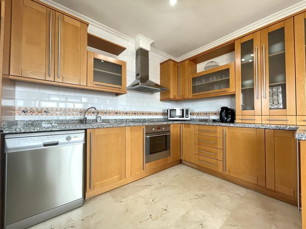 Property photo 3 of 23