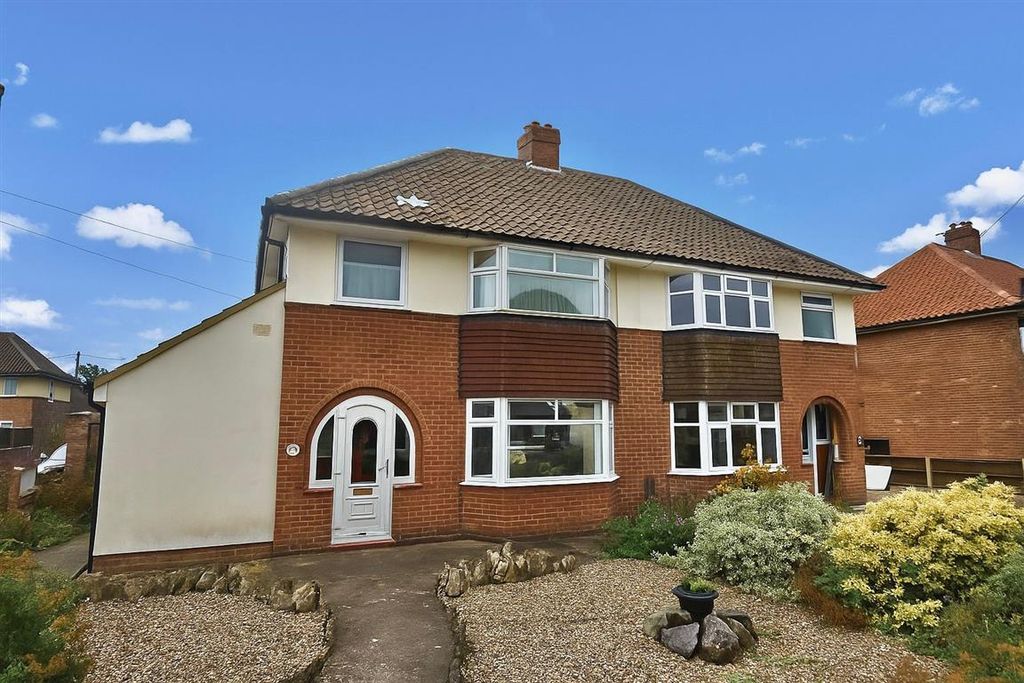 Property photo 1 of 14