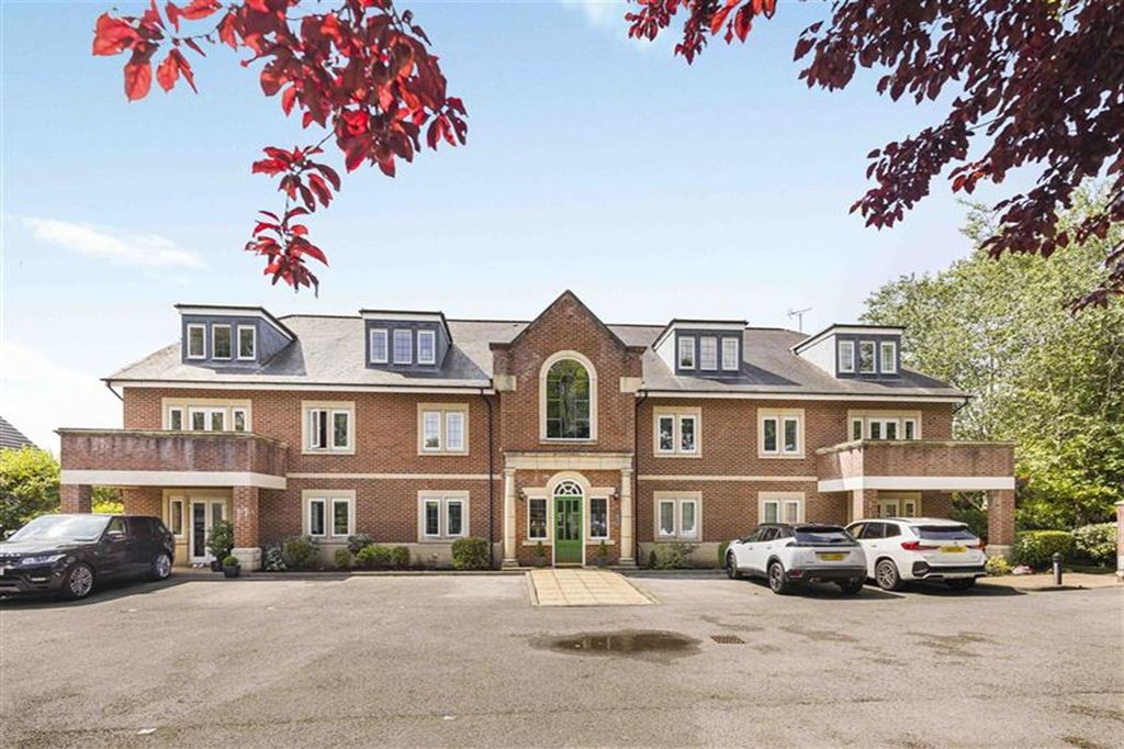 Property photo 1 of 14 (Main)