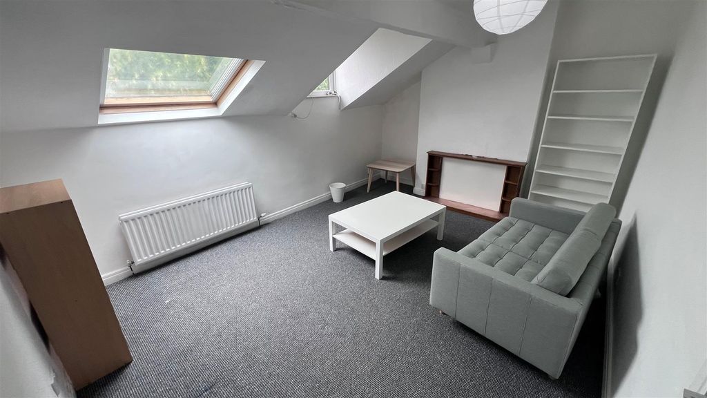 Property photo 2 of 10 6.Jpg