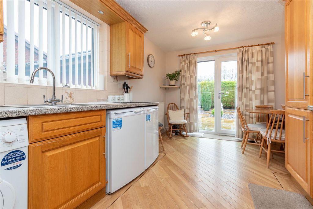 Property photo 2 of 14 Kitchen/Dining Room