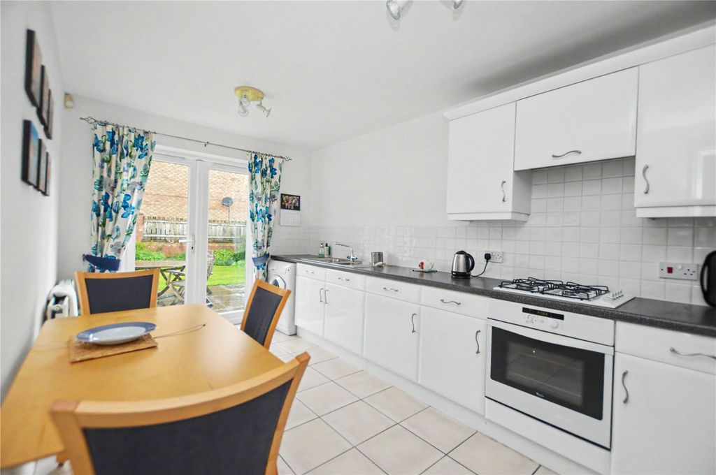 Property photo 3 of 23 Picture No. 11