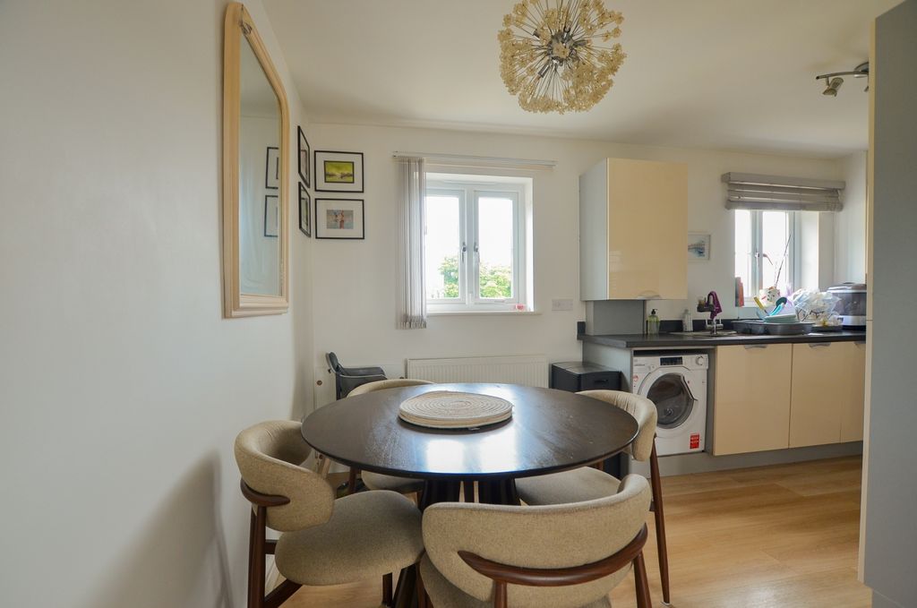 Property photo 3 of 10 To Book A Viewing Call Tps Lostwithiel On 01208 87