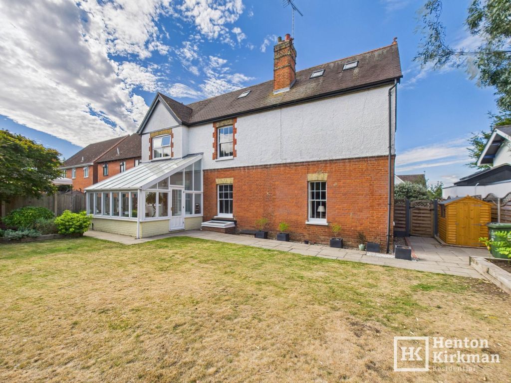 Property photo 2 of 33
