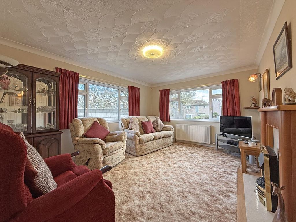 Property photo 2 of 19 Oak Tree Park 25 - Lounge Front.Jpg