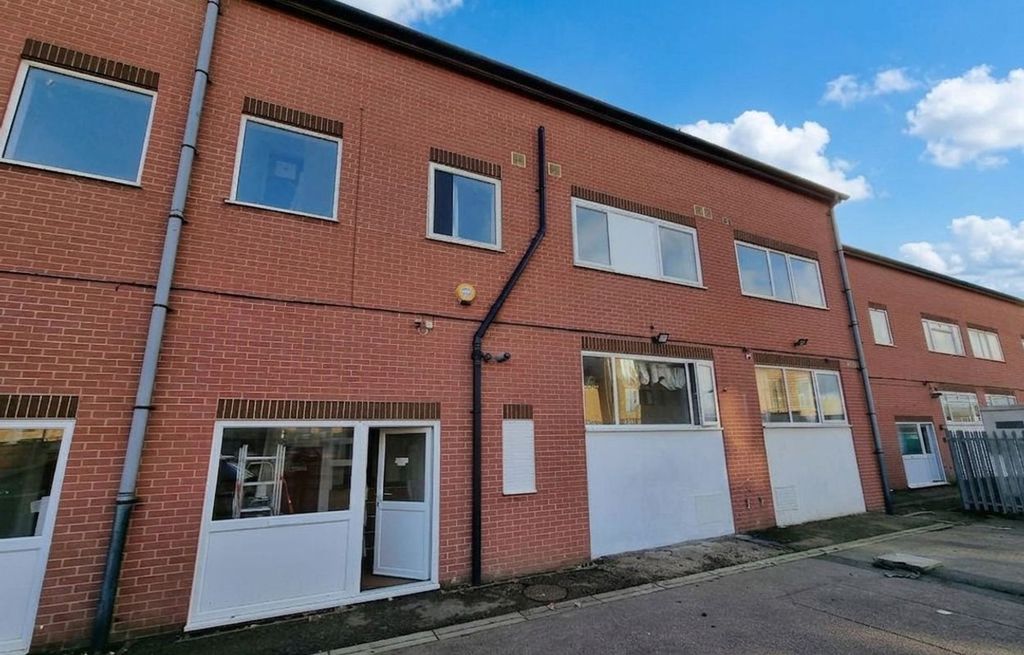 Property photo 1 of 4