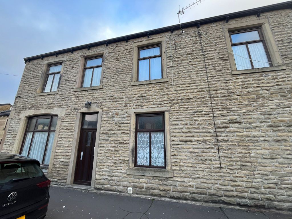 Property photo 2 of 13
