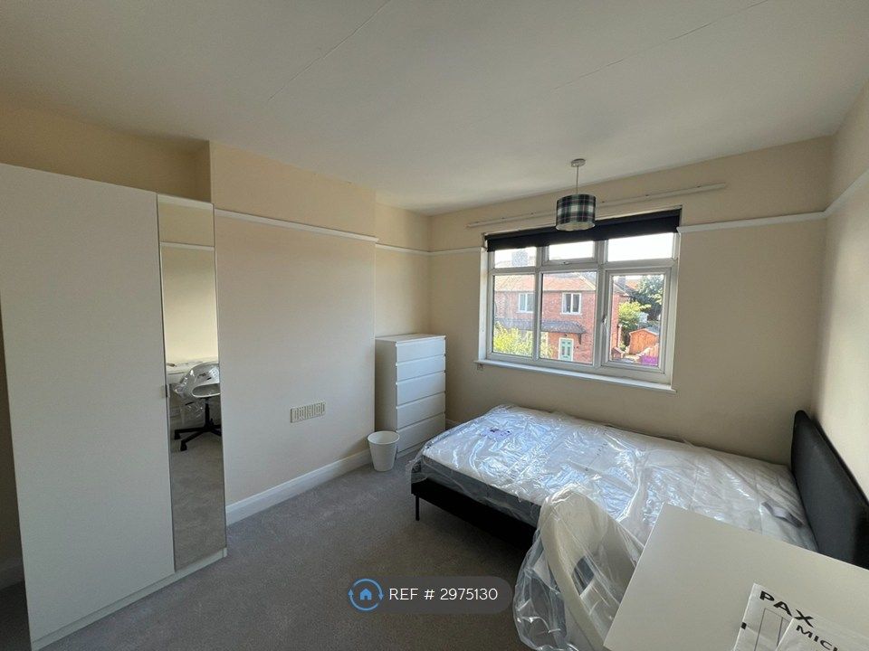Property photo 3 of 5 Room 3