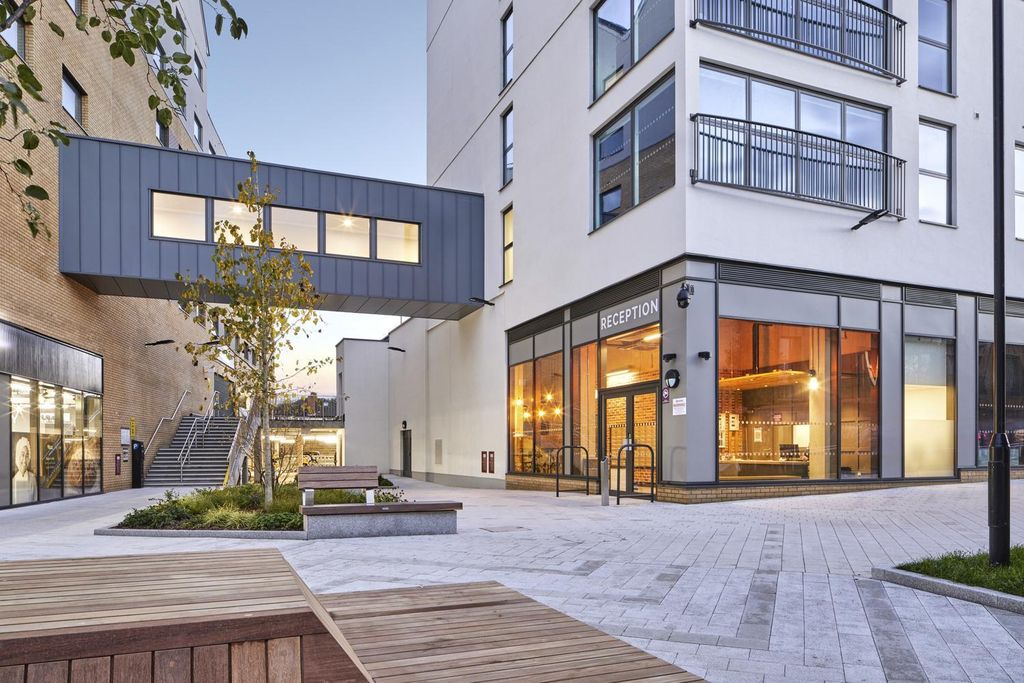 Property photo 3 of 25