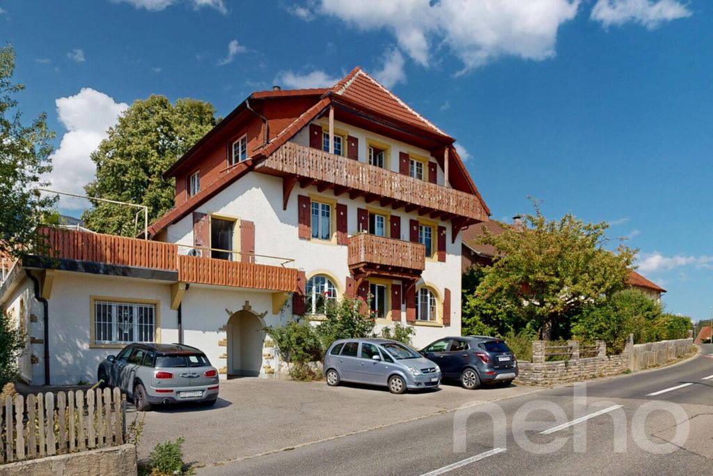Property photo 2 of 12