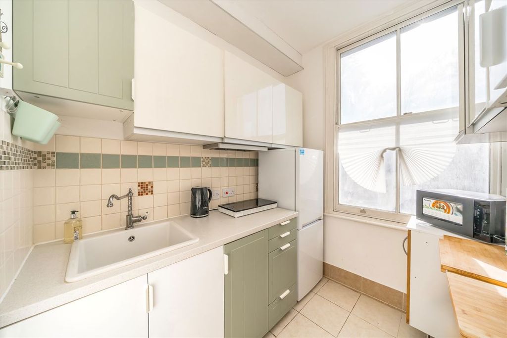 Property photo 2 of 3