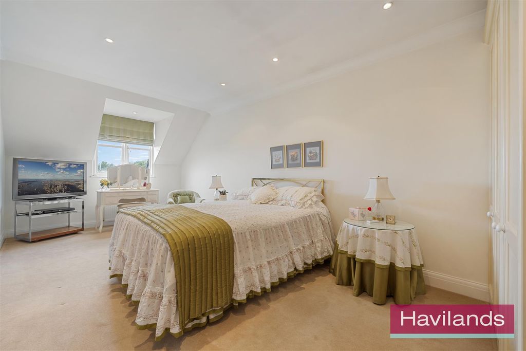 Additional image 15 of 3 bed flat for saleCrescent Road, Enfield EN2