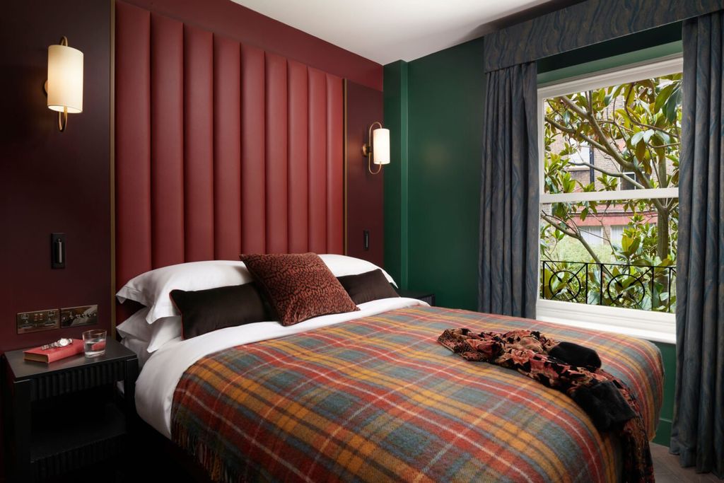 Property photo 3 of 12