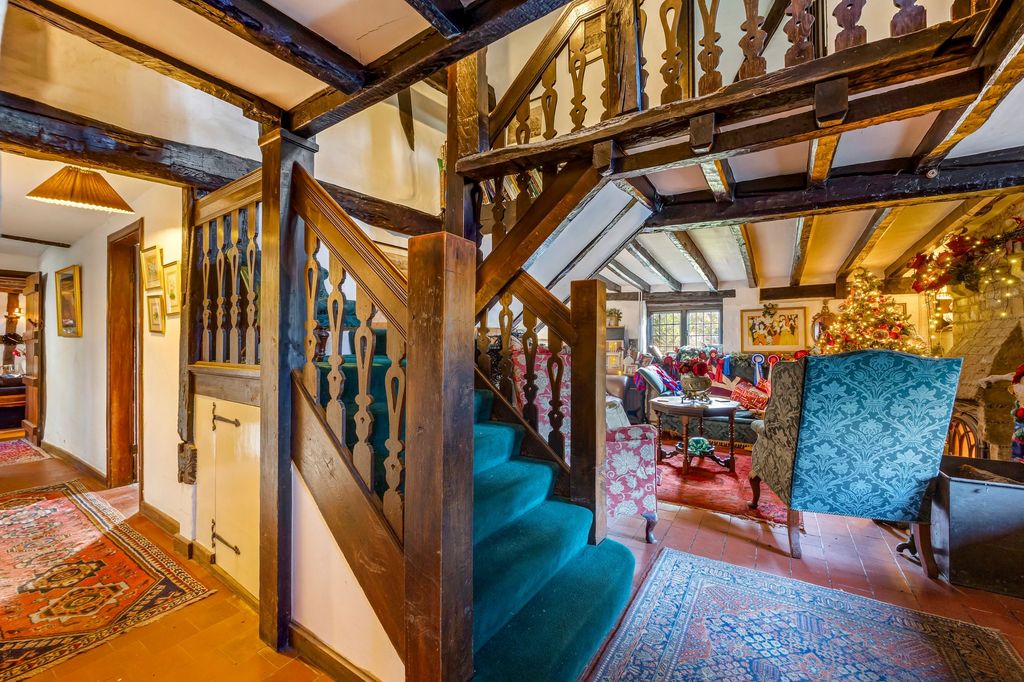 Property photo 3 of 47