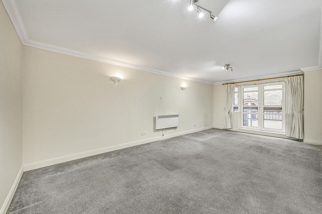 Property photo 1 of 16 Living Room