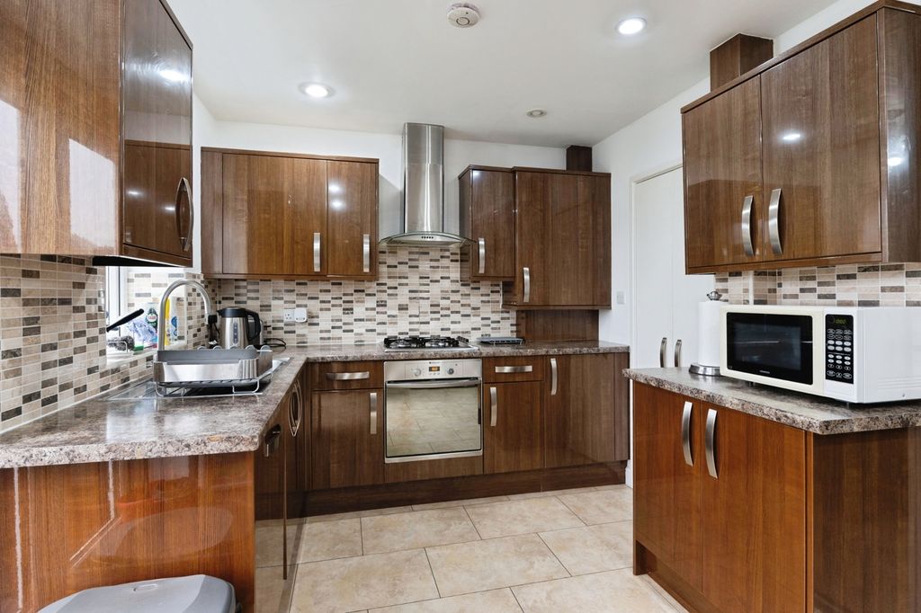 Property photo 2 of 29 Picture