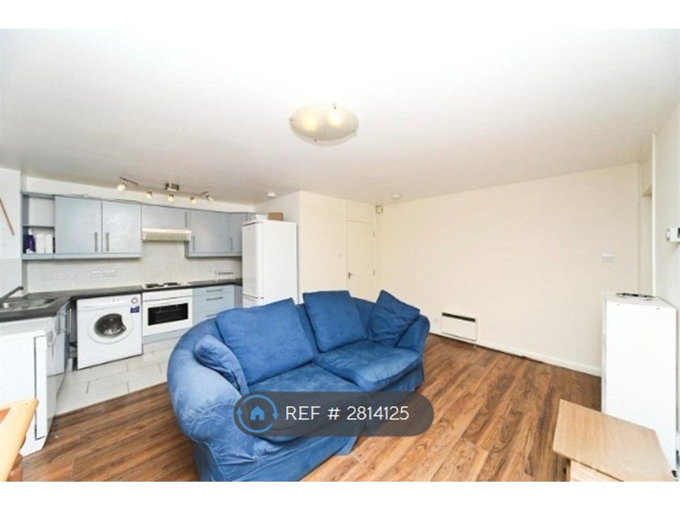 Property photo 2 of 7 Kitchen/Living Room