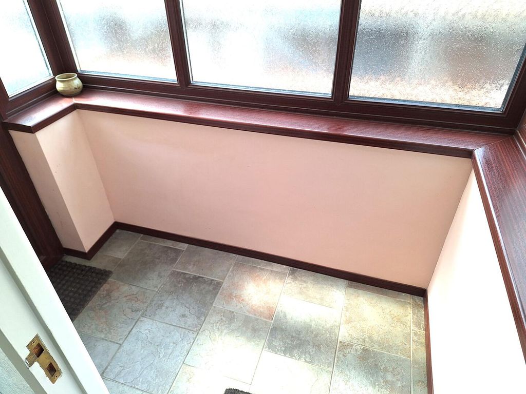 Property photo 2 of 24 Conservatory