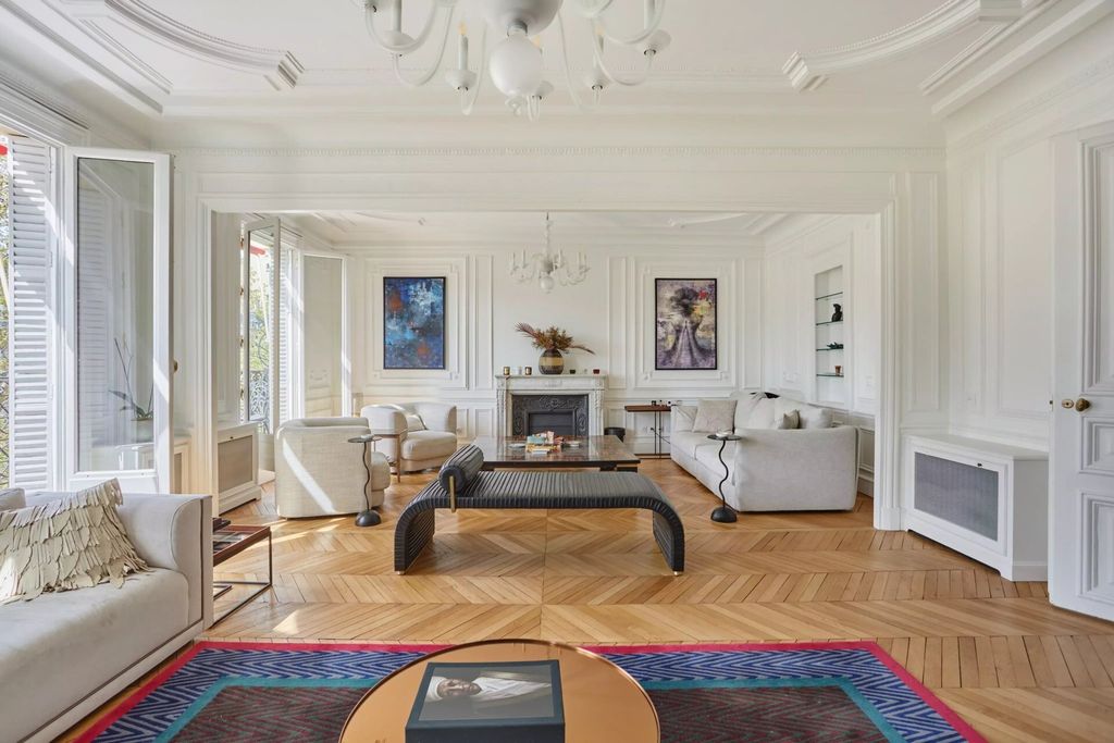 Property photo 1 of 30 Parisian Pied-À-Terre With Eiffel Tower Views, Steps From Avenue Montaigne