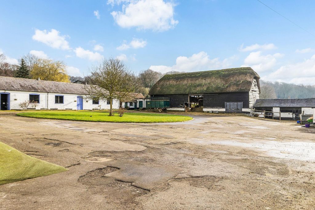 Property photo 3 of 13 Image