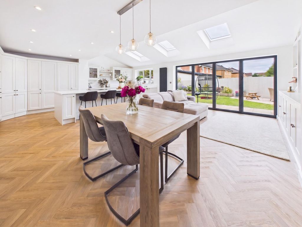Property photo 1 of 23 Dining Room