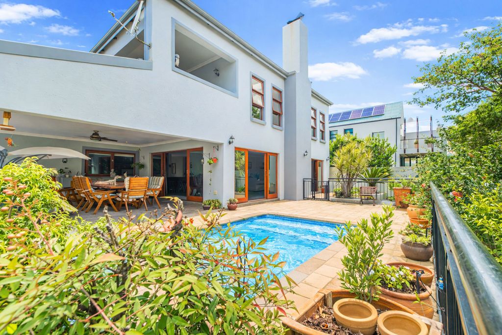 Property photo 1 of 80 Cn1733499