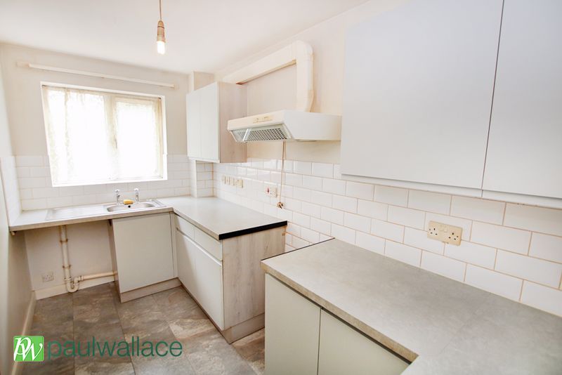 Property photo 3 of 6 Kitchen