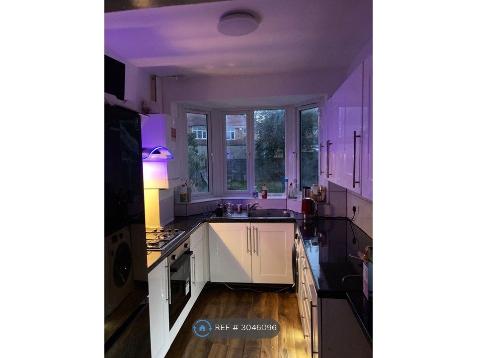 Property photo 1 of 24