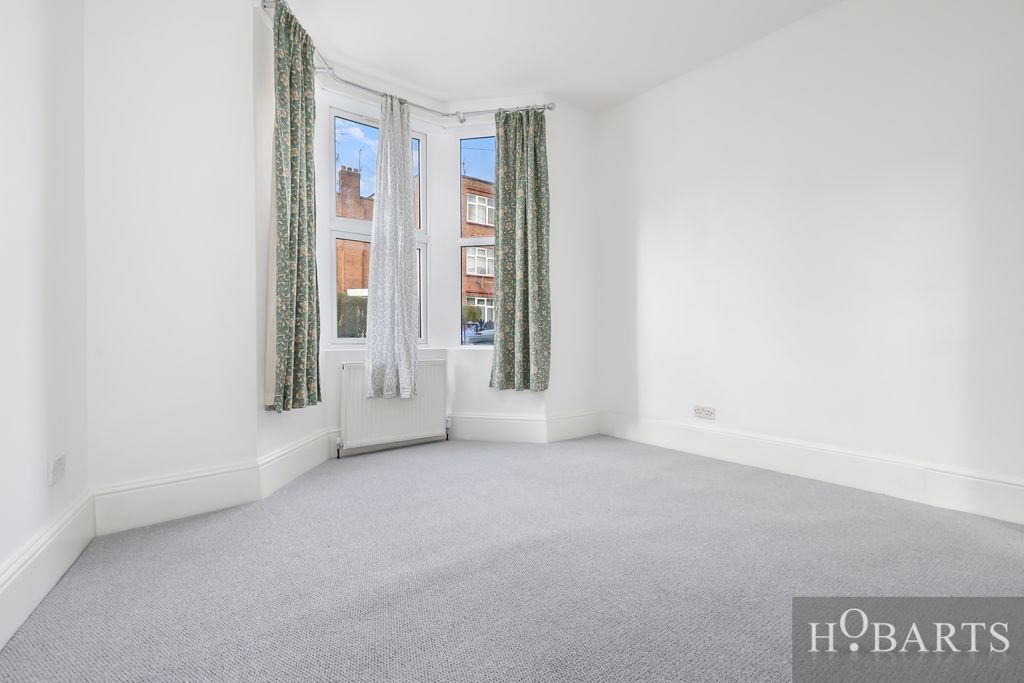 Property photo 1 of 12 2 Bed Detached To Rent Palace Road, Bounds Green London N11