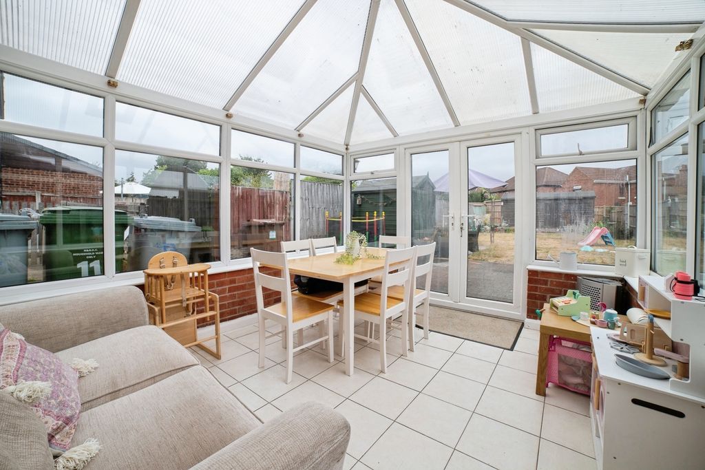 Property photo 3 of 16 Pbox-Img.Jpg
