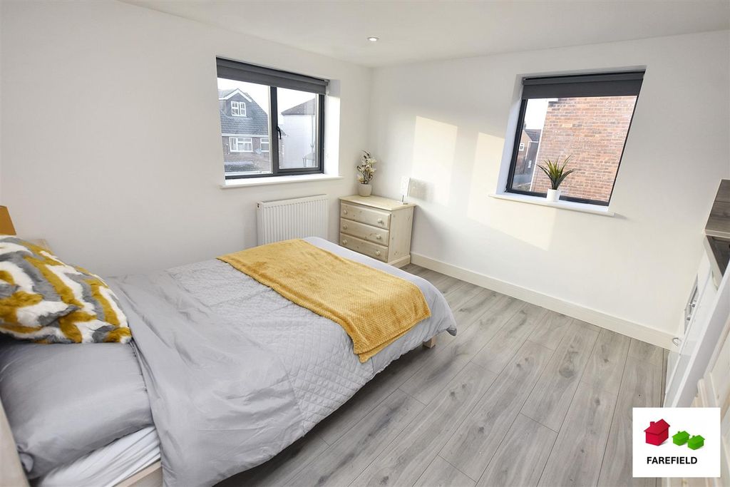 Property photo 3 of 9 2025.01.23 Room 4 29 Hill St 14.Jpg